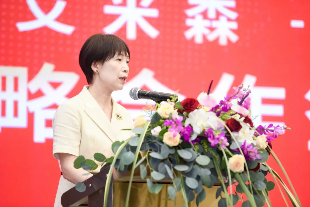 新起点!艾米森与罗氏诊断战略合作签约圆满完成,共同推动肿瘤早筛早诊惠及大众 新起点!艾米森与罗氏诊断战略合作签约圆满完成,共同推动肿瘤早筛早诊惠及大众