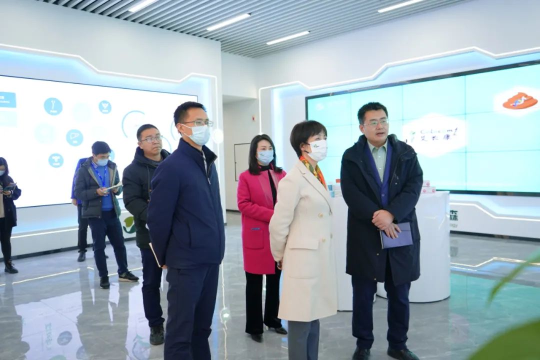 暖心慰问 | 东湖高新区管委会领导走访艾米森 暖心慰问 | 东湖高新区管委会领导走访艾米森