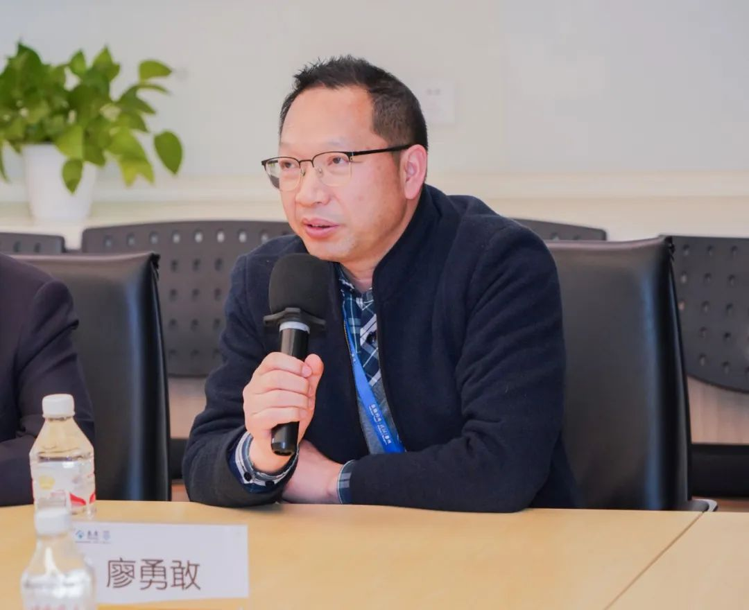 “关爱楚商,大爱无疆”艾长康®公益活动第四站在泰康同济圆满举行 “关爱楚商,大爱无疆”艾长康®公益活动第四站在泰康同济圆满举行